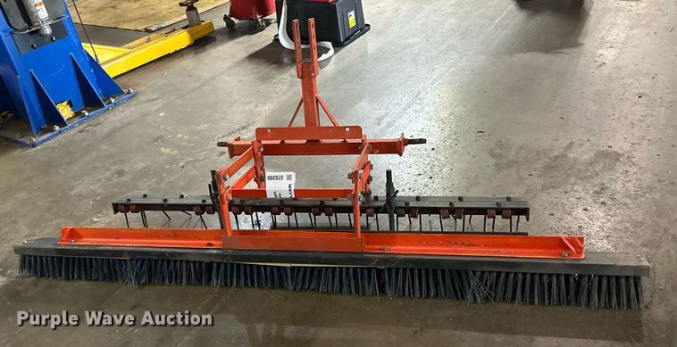 image for item DT6390 Field groomer