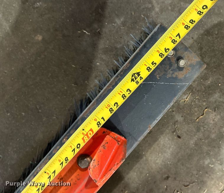 image for item DT6390 Field groomer