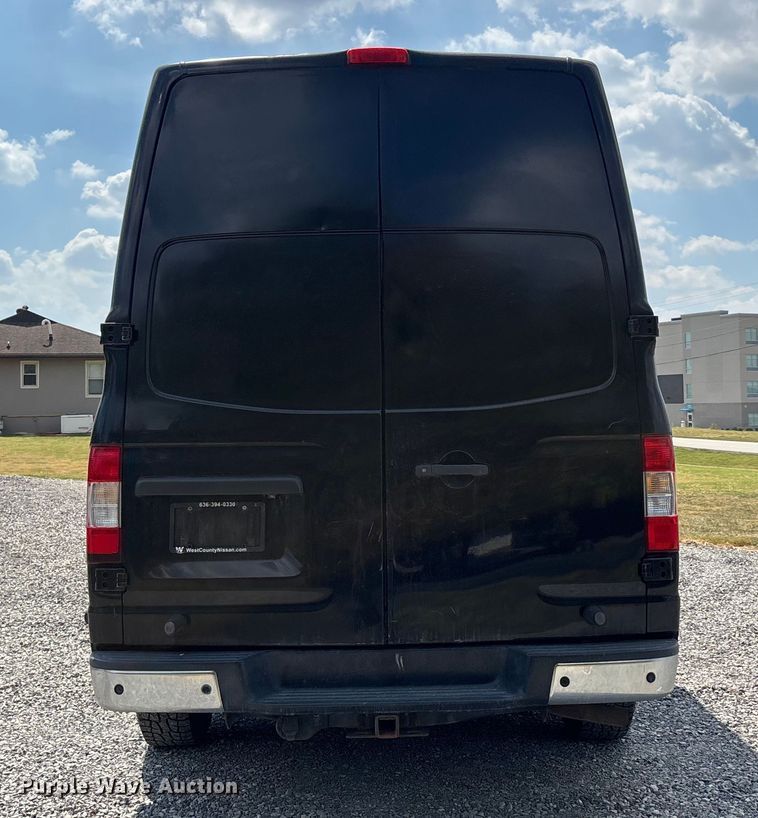 image for item DU1326 2012 Nissan NV2500 van