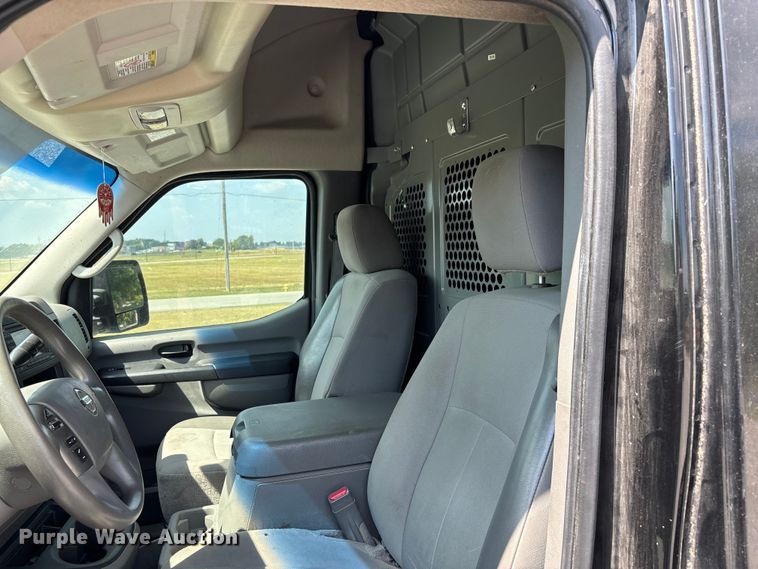 image for item DU1326 2012 Nissan NV2500 van