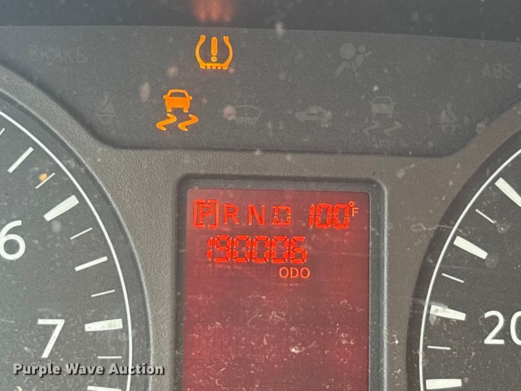 image for item DU1326 2012 Nissan NV2500 van