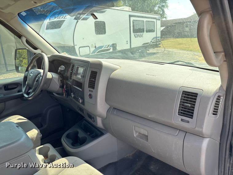 image for item DU1326 2012 Nissan NV2500 van
