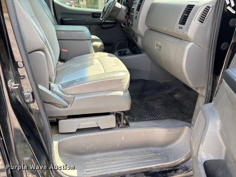 image for item DU1326 2012 Nissan NV2500 van