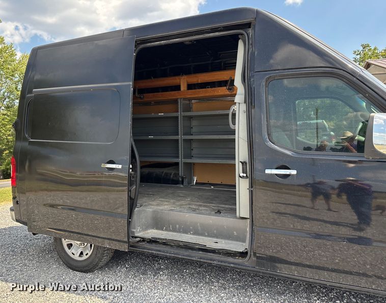 image for item DU1326 2012 Nissan NV2500 van