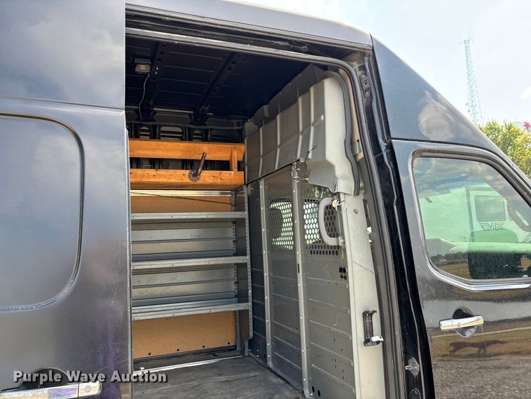 image for item DU1326 2012 Nissan NV2500 van