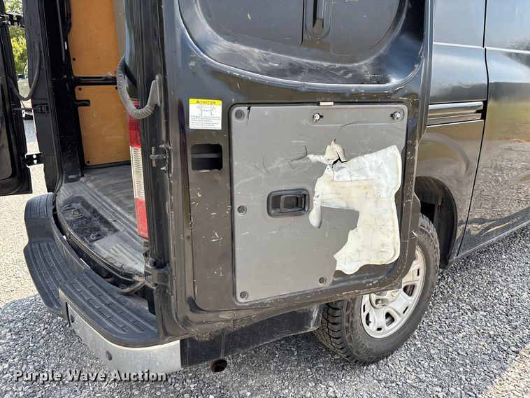 image for item DU1326 2012 Nissan NV2500 van