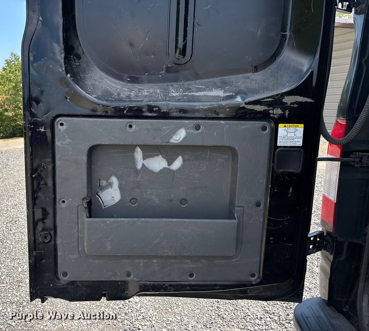 image for item DU1326 2012 Nissan NV2500 van