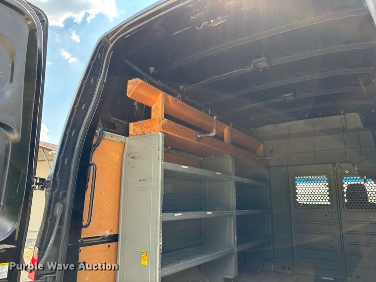 image for item DU1326 2012 Nissan NV2500 van