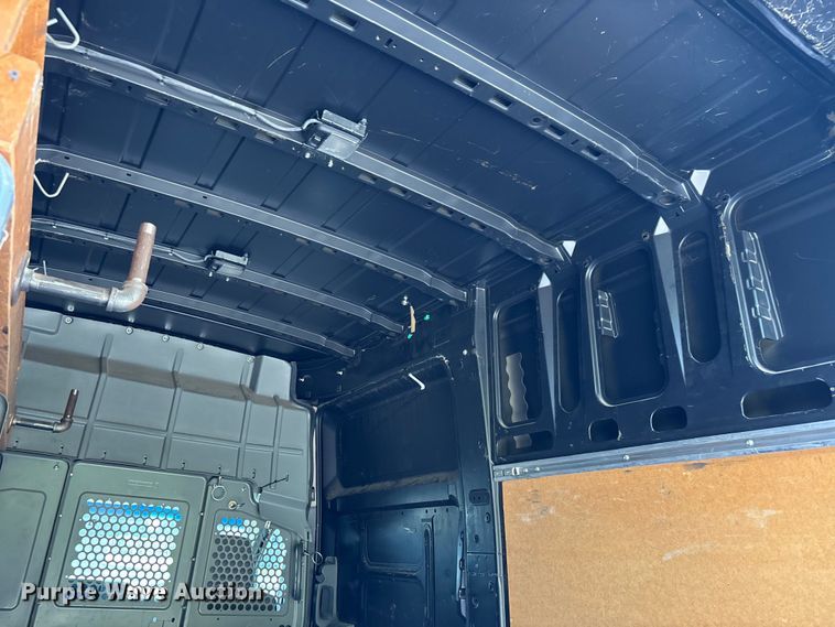 image for item DU1326 2012 Nissan NV2500 van