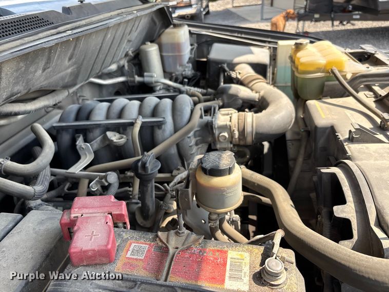 image for item DU1326 2012 Nissan NV2500 van