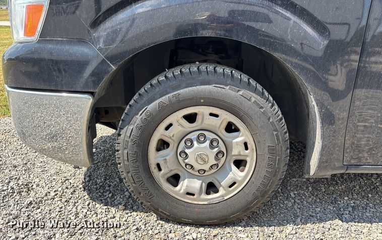 image for item DU1326 2012 Nissan NV2500 van