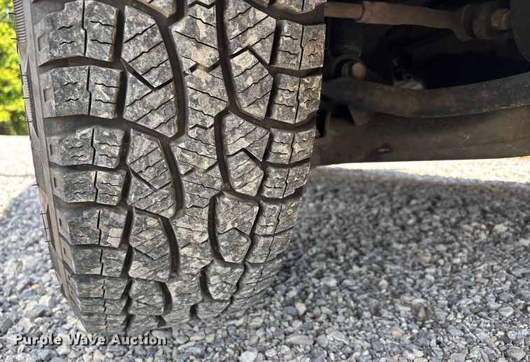 image for item DU1326 2012 Nissan NV2500 van