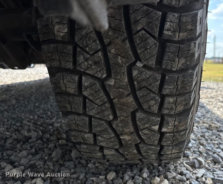 image for item DU1326 2012 Nissan NV2500 van