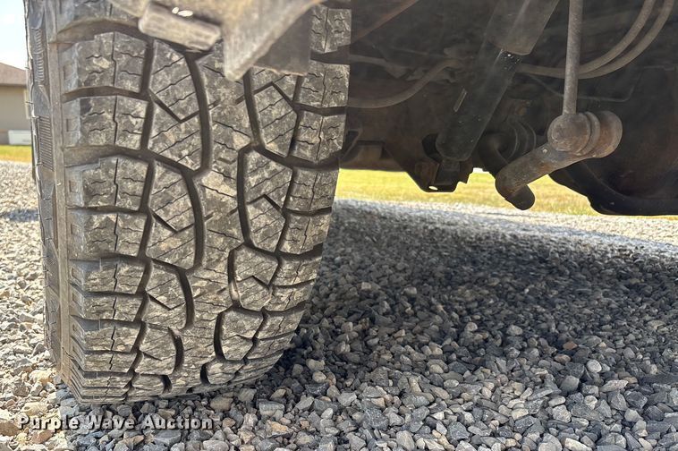 image for item DU1326 2012 Nissan NV2500 van