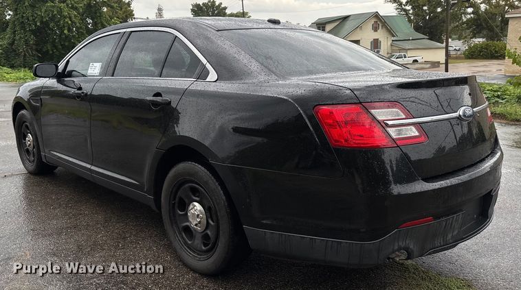 image for item DU1330 2013 Ford Taurus Police 