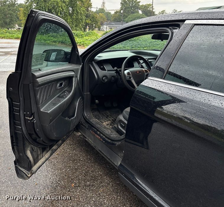 image for item DU1330 2013 Ford Taurus Police 