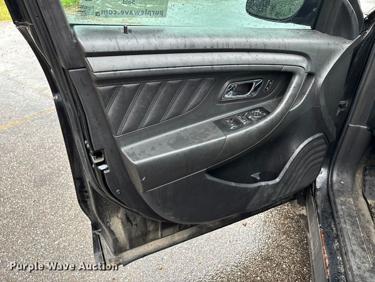 image for item DU1330 2013 Ford Taurus Police 