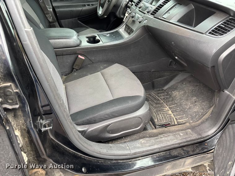 image for item DU1330 2013 Ford Taurus Police 