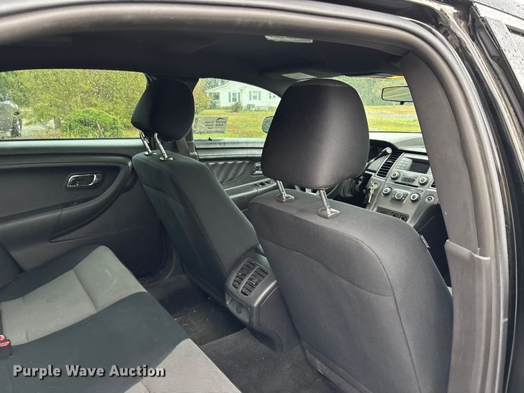 image for item DU1330 2013 Ford Taurus Police 