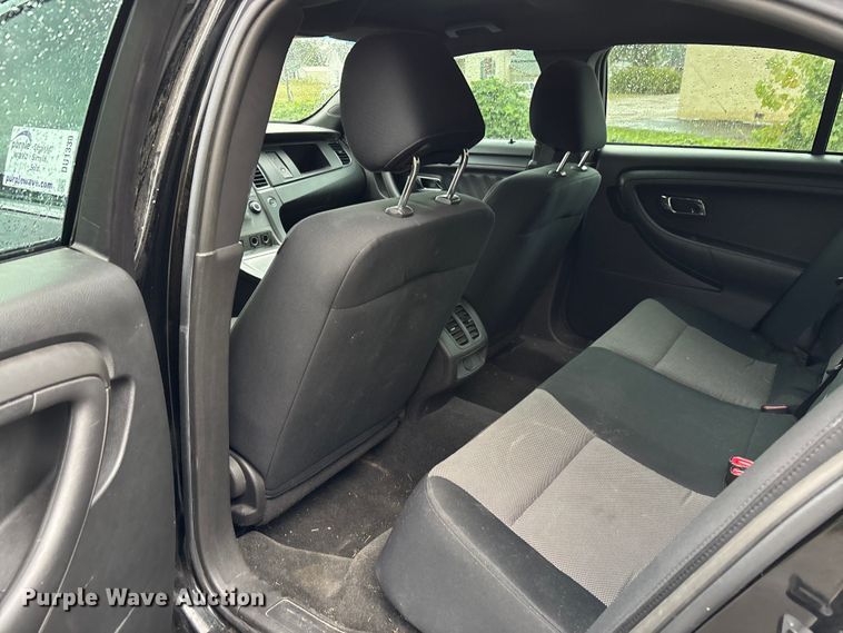image for item DU1330 2013 Ford Taurus Police 