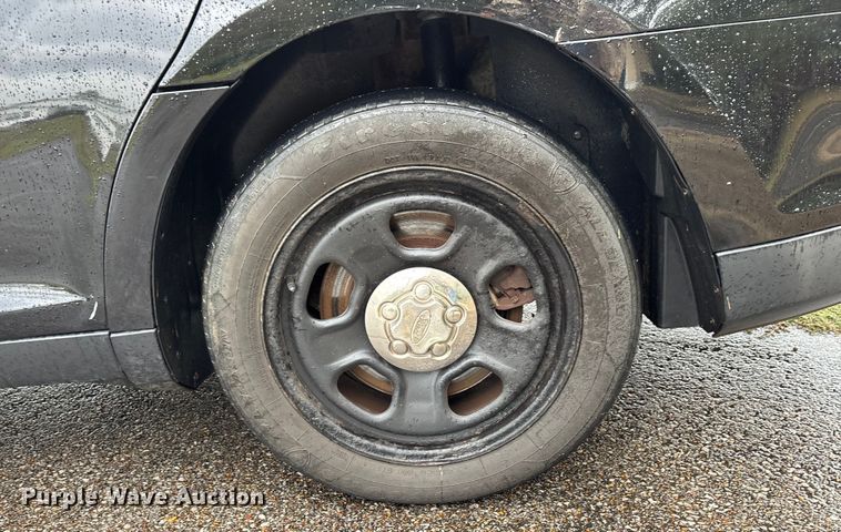 image for item DU1330 2013 Ford Taurus Police 