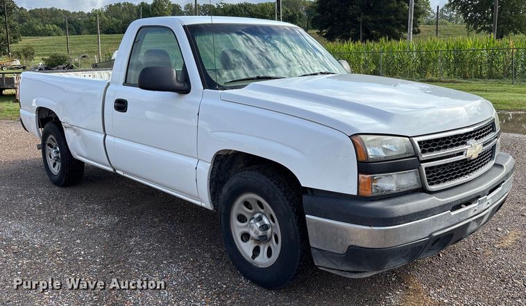 image for item DU1340 2006 Chevrolet Silverado 1500 pickup truck