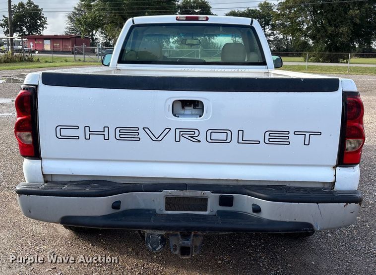 image for item DU1340 2006 Chevrolet Silverado 1500 pickup truck