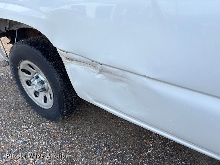 image for item DU1340 2006 Chevrolet Silverado 1500 pickup truck