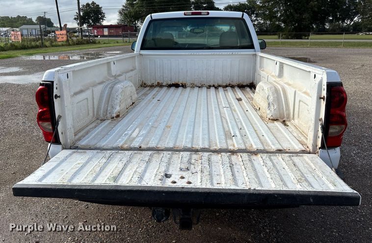 image for item DU1340 2006 Chevrolet Silverado 1500 pickup truck