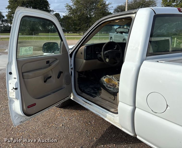 image for item DU1340 2006 Chevrolet Silverado 1500 pickup truck