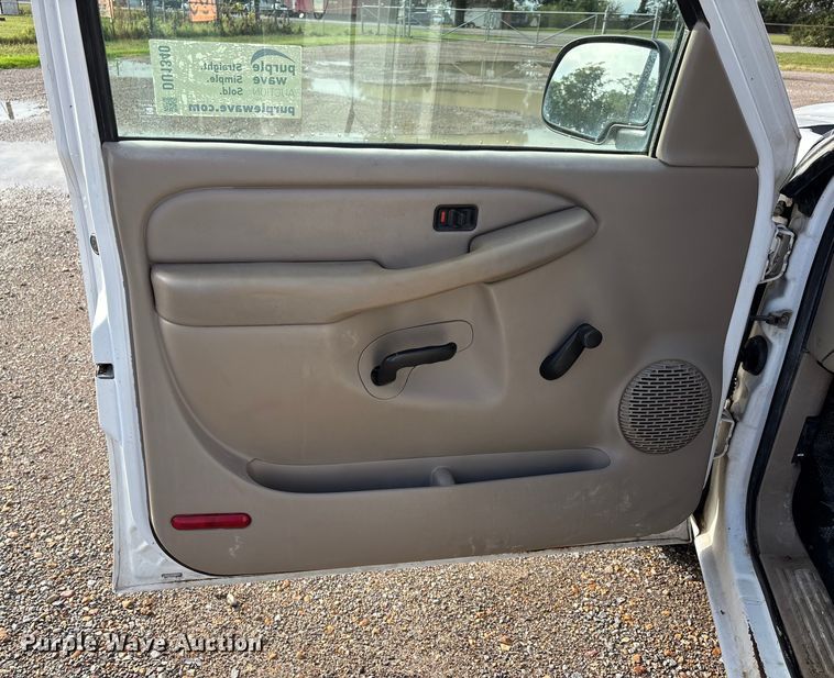 image for item DU1340 2006 Chevrolet Silverado 1500 pickup truck