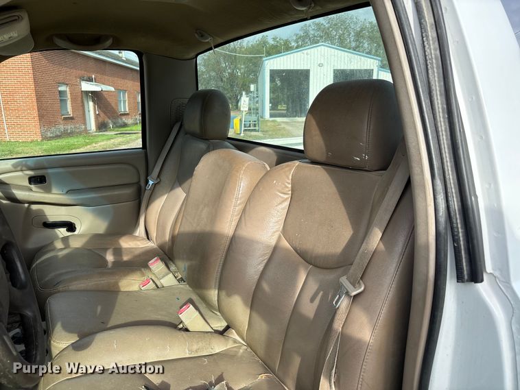 image for item DU1340 2006 Chevrolet Silverado 1500 pickup truck