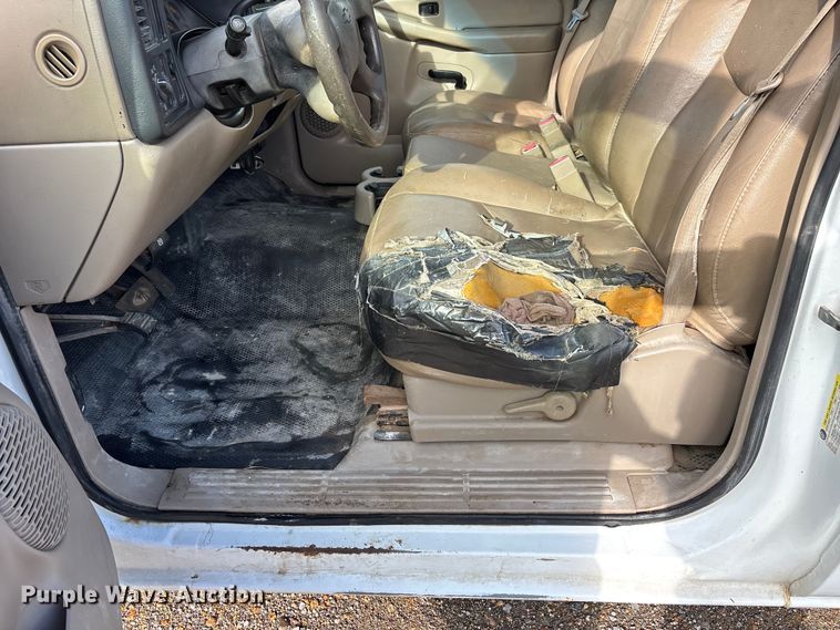 image for item DU1340 2006 Chevrolet Silverado 1500 pickup truck