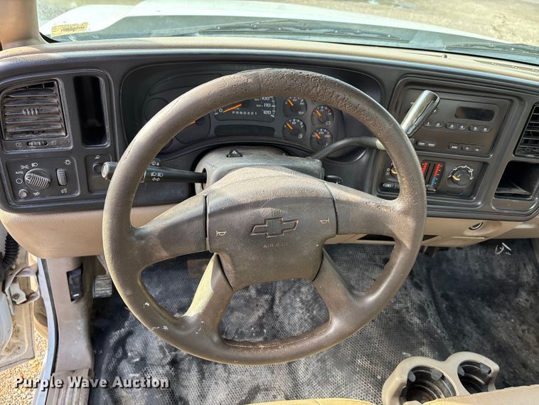 image for item DU1340 2006 Chevrolet Silverado 1500 pickup truck