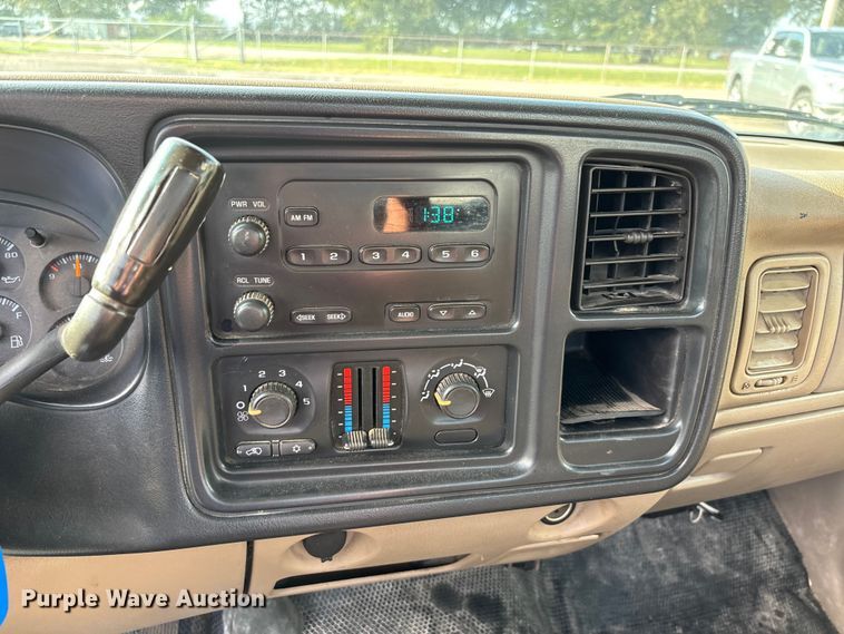 image for item DU1340 2006 Chevrolet Silverado 1500 pickup truck