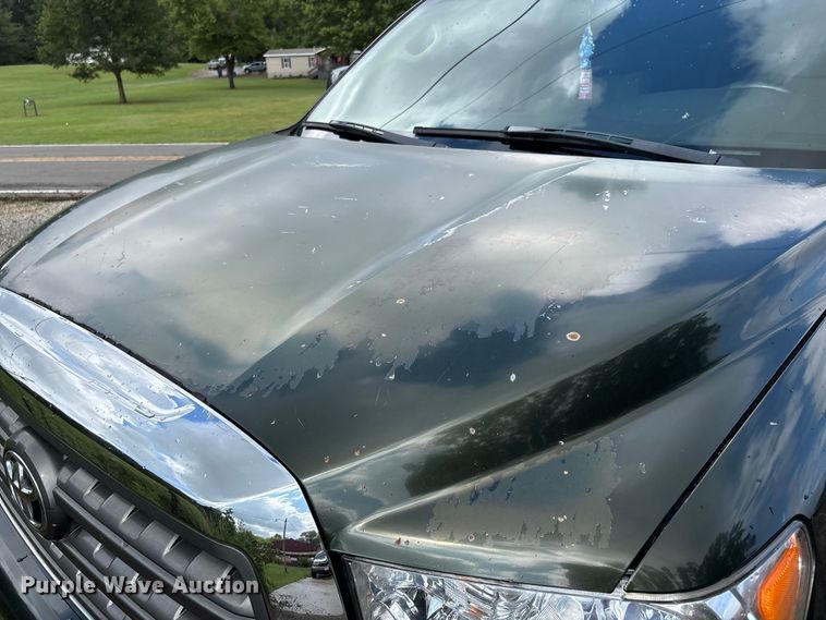 image for item DU1343 2010 Toyota Sequoia SUV