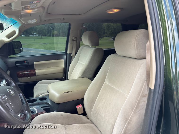 image for item DU1343 2010 Toyota Sequoia SUV