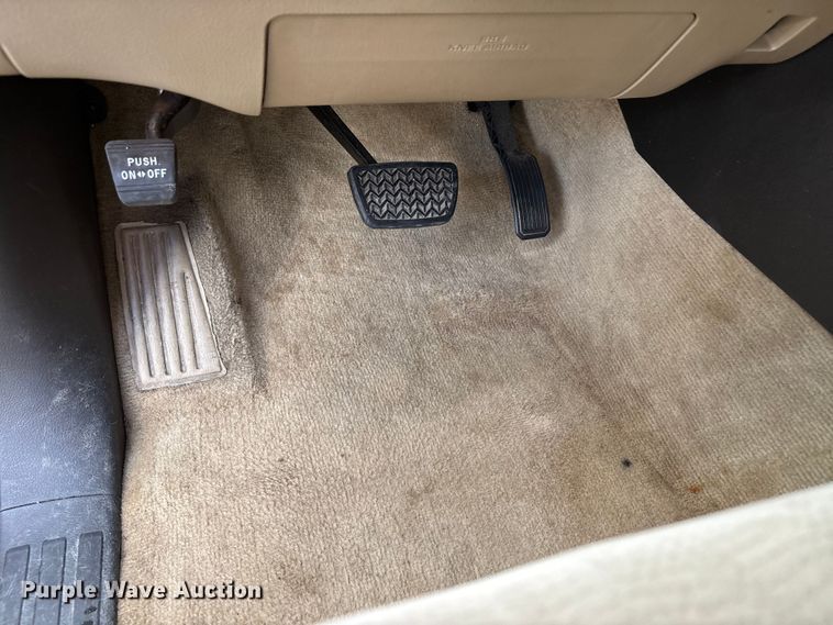 image for item DU1343 2010 Toyota Sequoia SUV