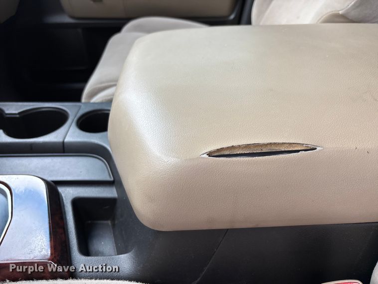 image for item DU1343 2010 Toyota Sequoia SUV