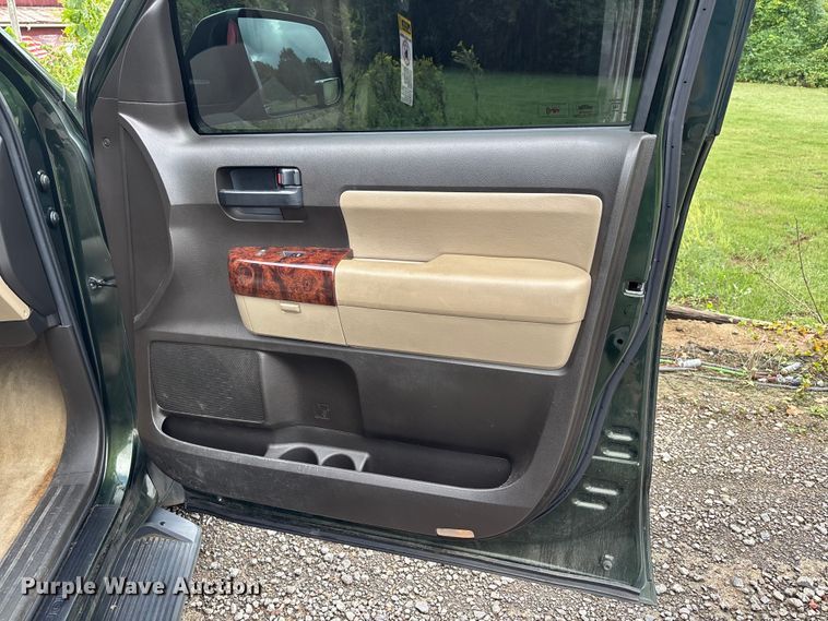 image for item DU1343 2010 Toyota Sequoia SUV