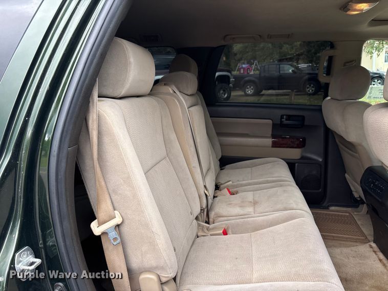 image for item DU1343 2010 Toyota Sequoia SUV