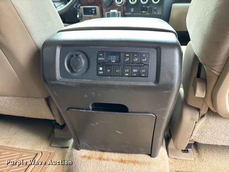 image for item DU1343 2010 Toyota Sequoia SUV