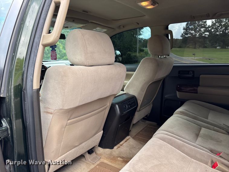 image for item DU1343 2010 Toyota Sequoia SUV