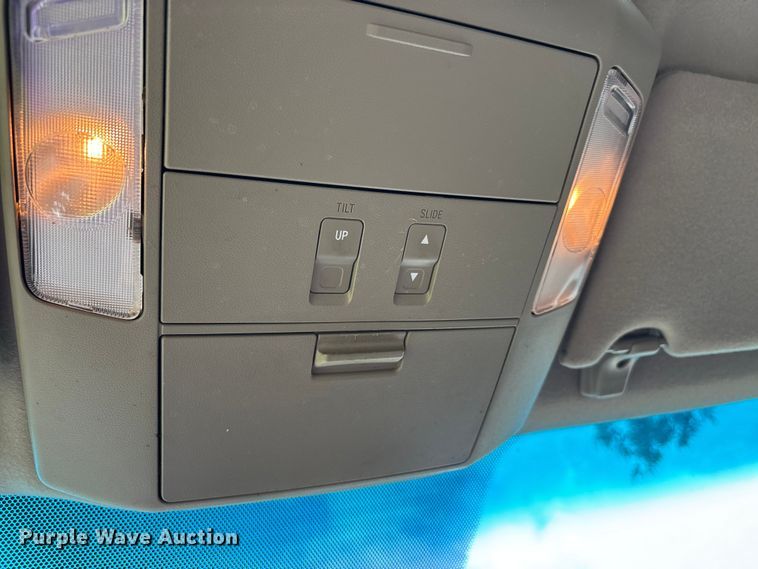 image for item DU1343 2010 Toyota Sequoia SUV