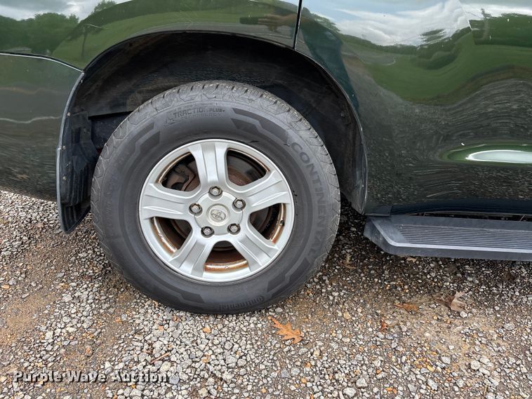 image for item DU1343 2010 Toyota Sequoia SUV