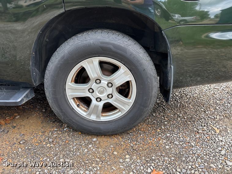 image for item DU1343 2010 Toyota Sequoia SUV