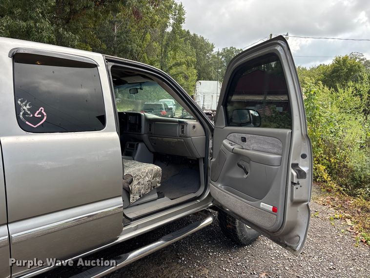 image for item DU1344 1999 GMC Sierra Ext. Cab pickup truck