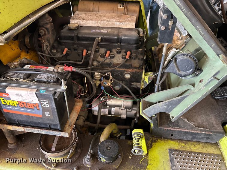 image for item DU1370 Clark C500 forklift