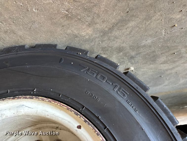 image for item DU1370 Clark C500 forklift