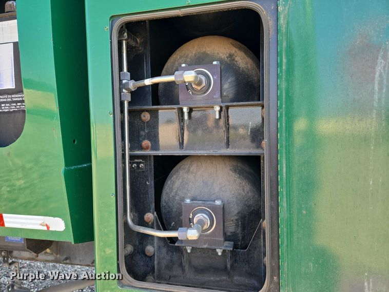 image for item DU6892 2015 Peterbilt  365 refuse truck